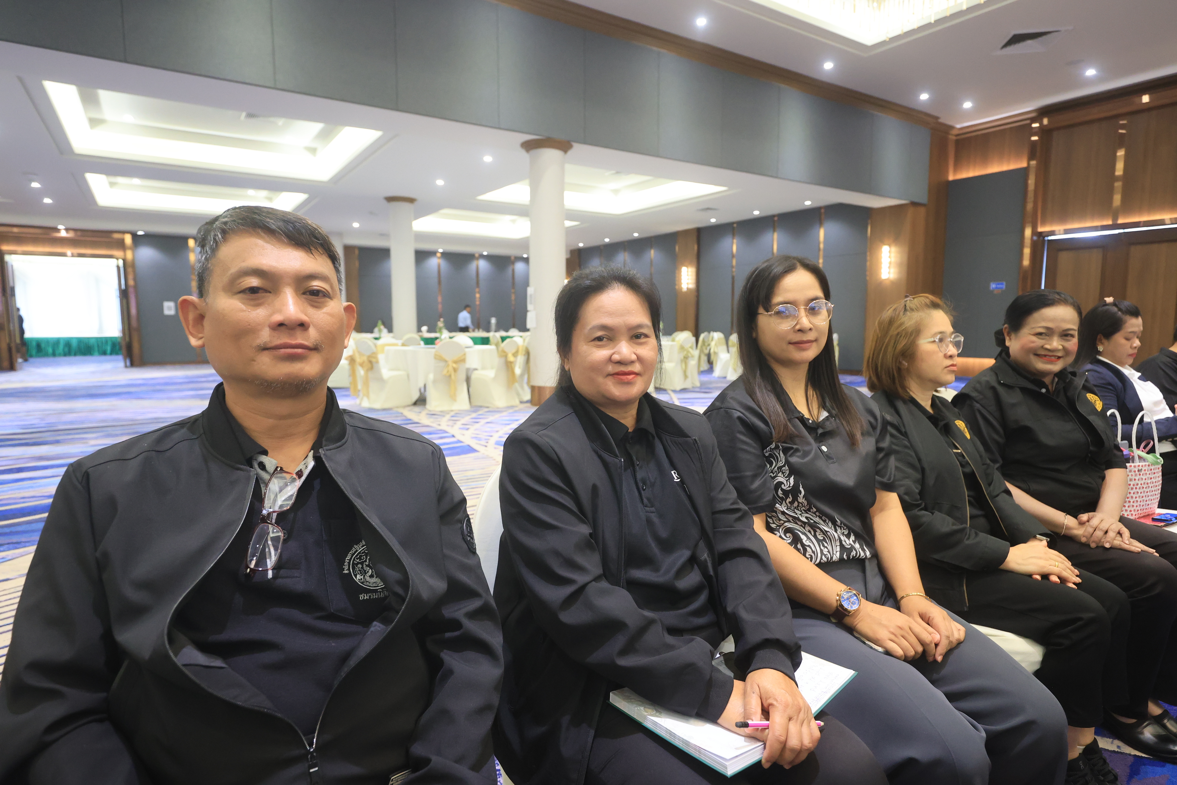 title - เลขาฯ ส.ป.ก. ประชุมเข้ม! 